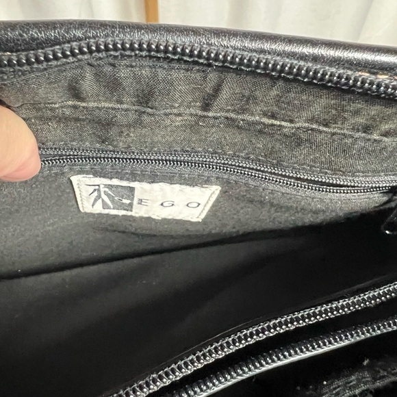 EGO Black and Reddish Orange Two-Tone Leather Shoulder Bag - Picture 4 of 5